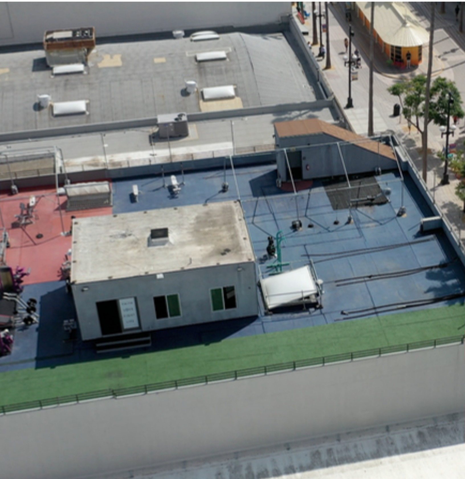 Aerial view of the 1231–1233 rooftop